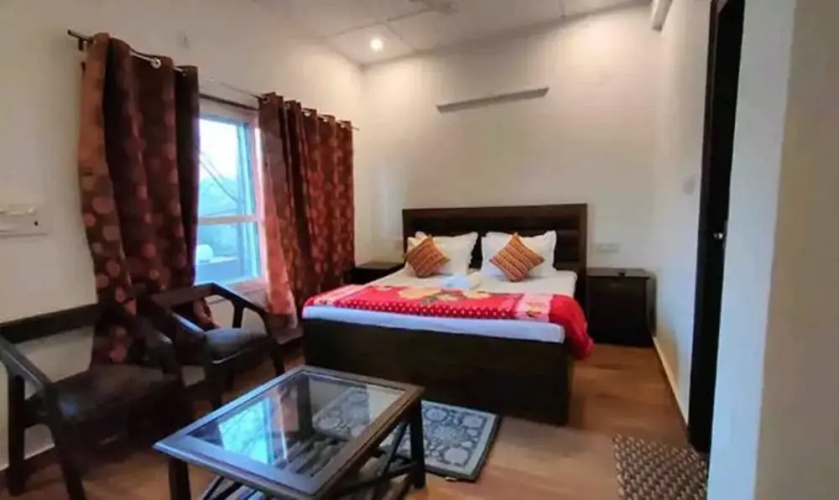Fabhotel Bird Side
