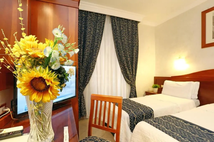 AdoraSuite B&B