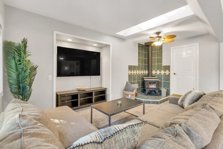 3 Bedrooms Cottage