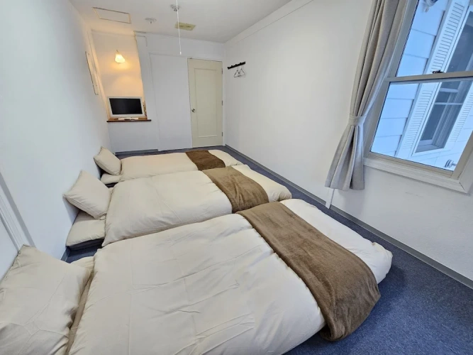 Standard Triple room