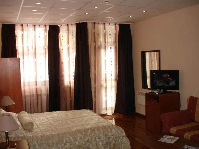 1 Bedroom Apartment with balcony and with view