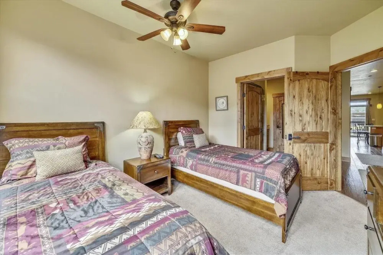 S Off Main #4 2 Bedroom Condo by RedAwning
