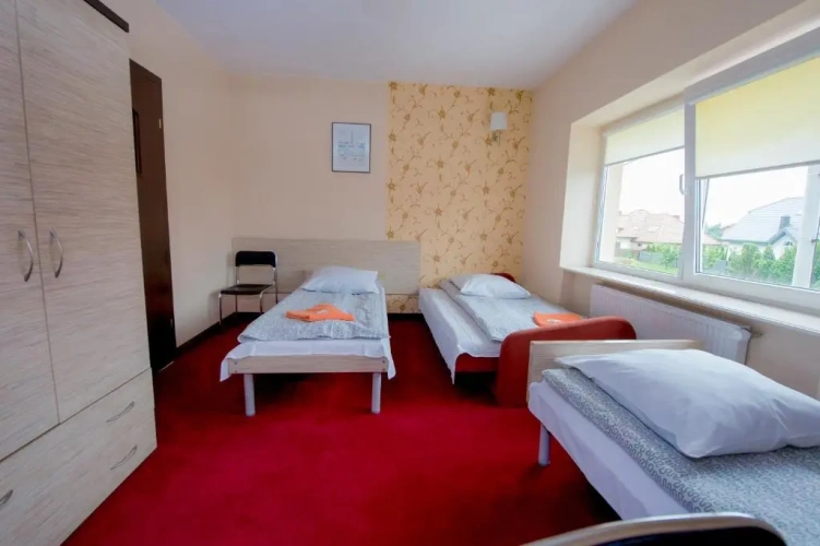 Standard Triple room