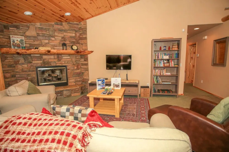 Snowy Evening Lodge