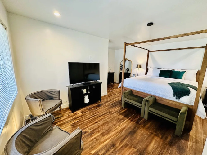 Bespoke Inn Flagstaff
