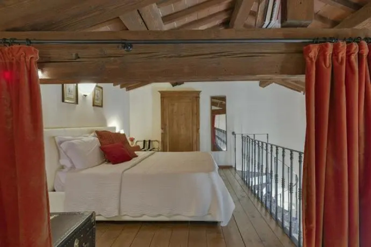 Palazzo Uguccioni Apartments