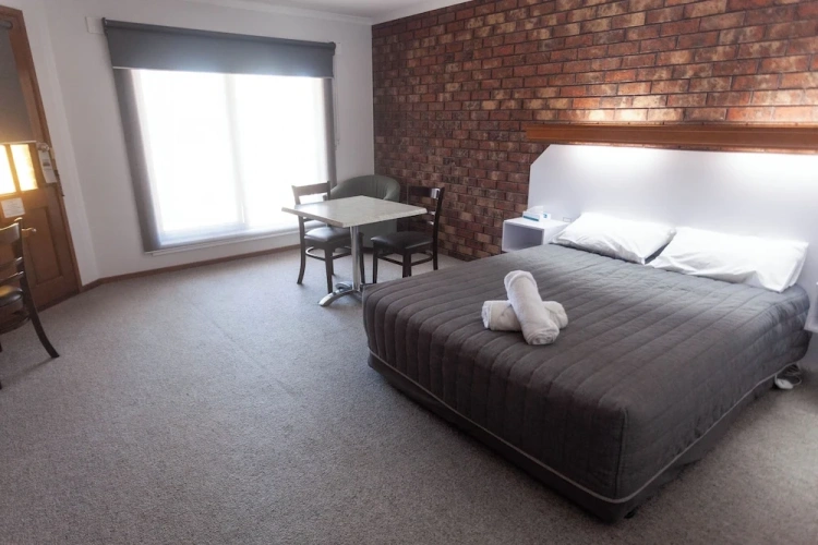 Standard Double room with courtyard view