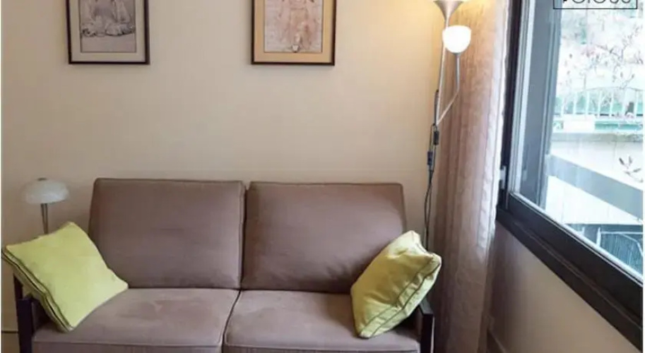 Charming and cozy Montparnasse flat