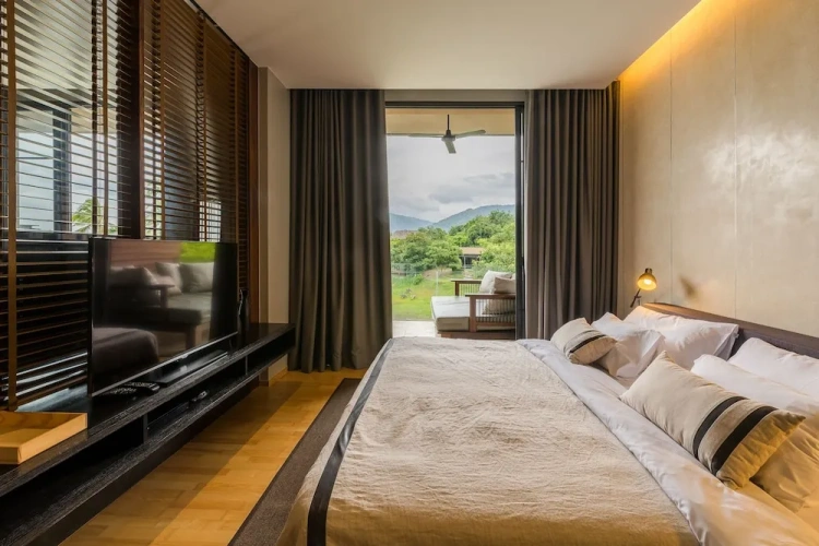 2 Bedrooms Luxury Suite with lake view
