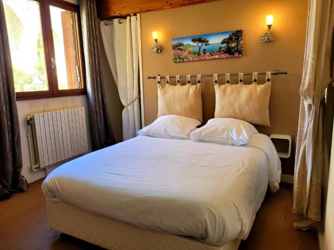 Standard Double room with view