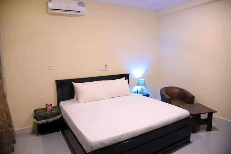 Target Hill Hotel