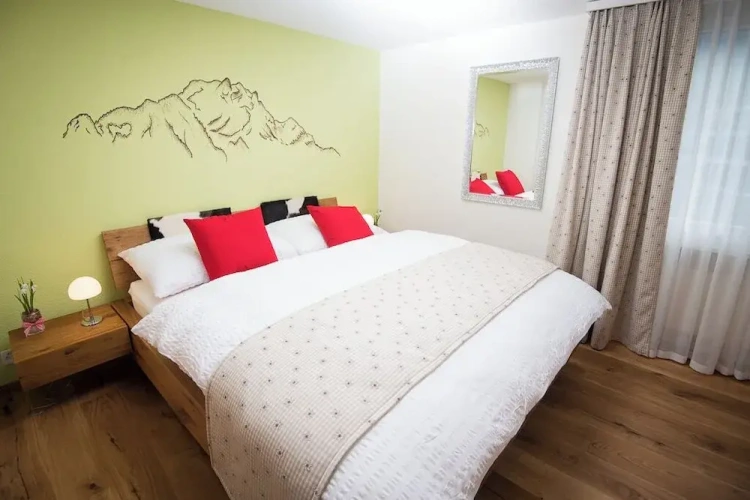 Standard Triple room with mountain view