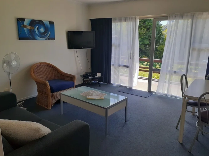 1 Bedroom Apartment with garden view