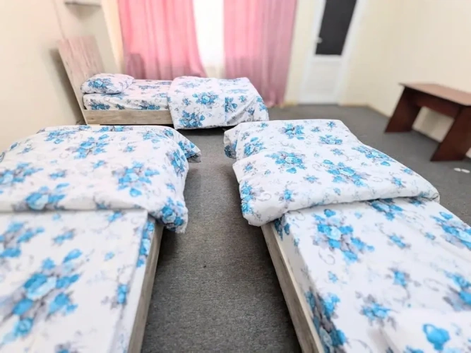 1 Bedroom Comfort Triple Basement room