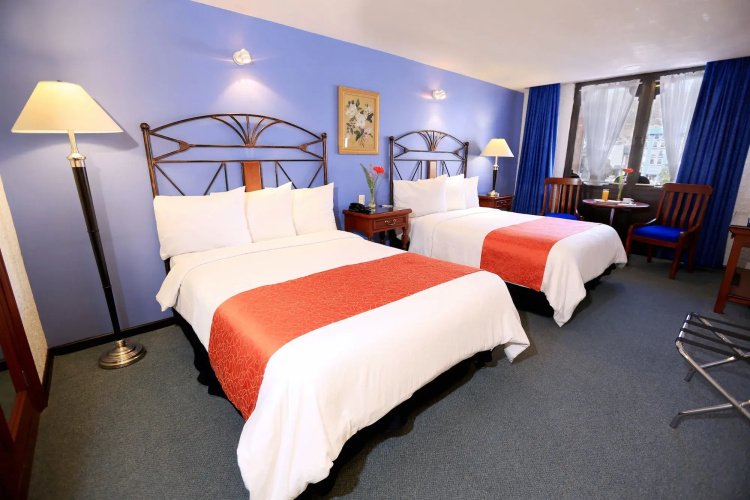 Hotel Emily