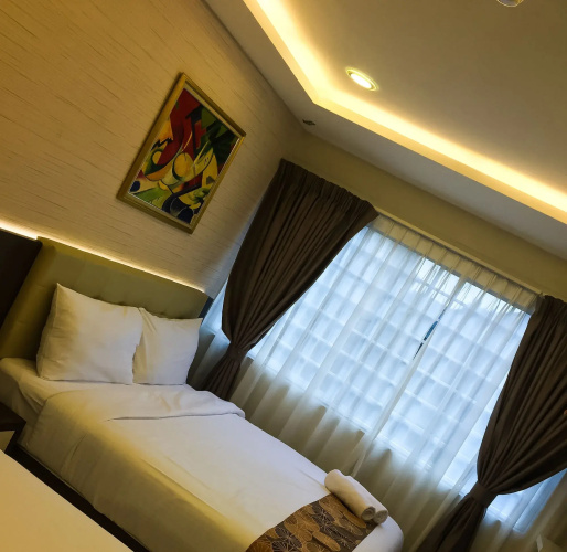 Louis Hotel