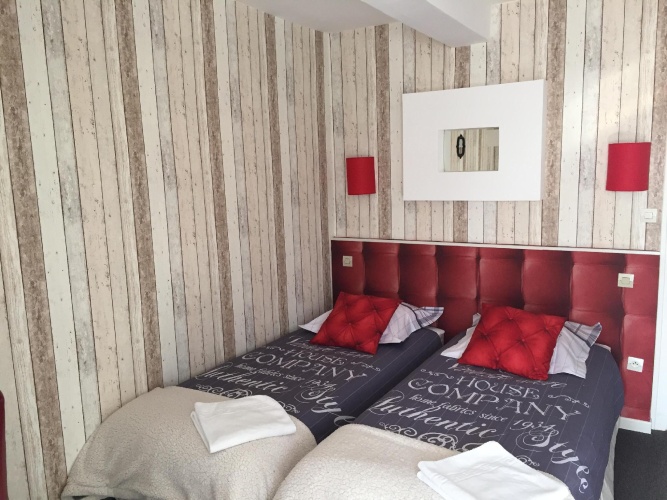 Standard Twin room