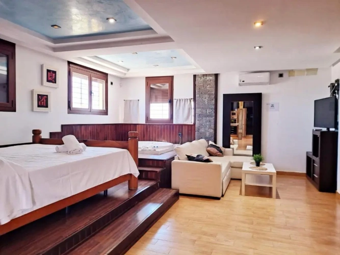 1 Bedroom Deluxe Apartment