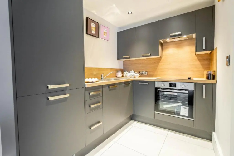 5 London Mews