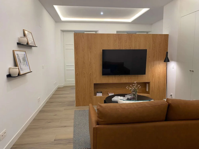 w Warm Modern 1BR Apartment in Chueca