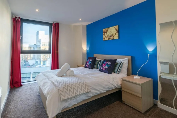 2 Bed Apartment near Hydro and SEC