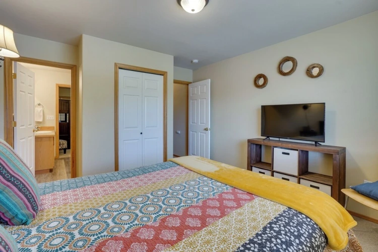 3 Bedrooms Apartment