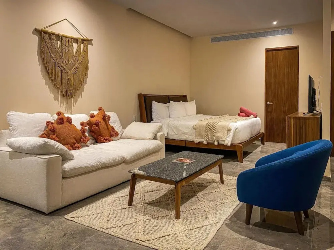 Pacific Corner Studio With Private Garden Light Bright