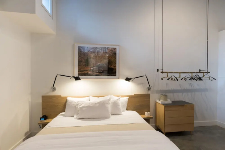 The 404 Hotel