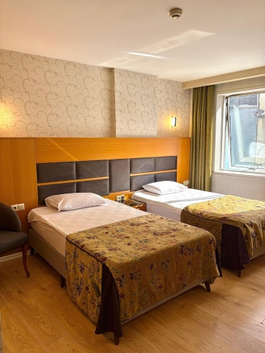Business Twin room with city view