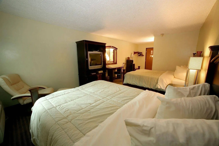 Marvin's Garden Inn