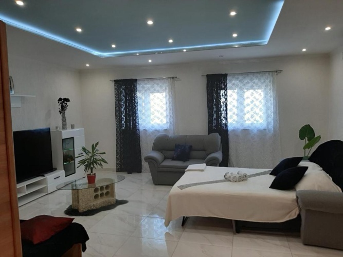 Studio with balcony and with sea view