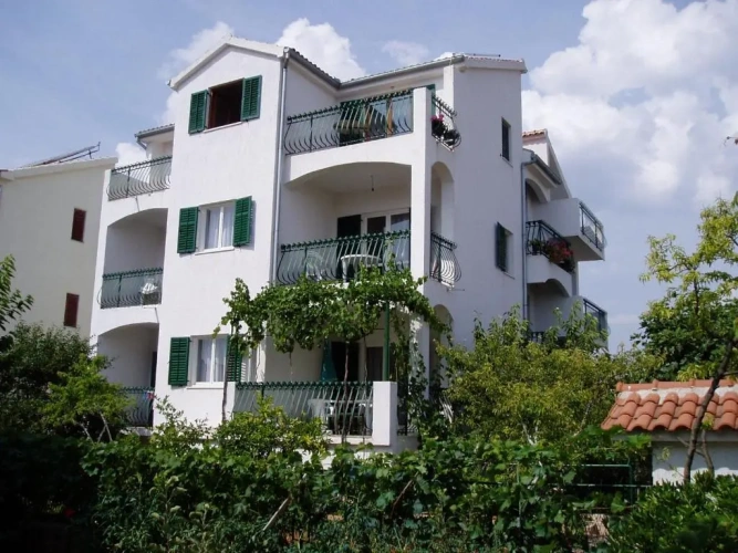 1 Bedroom Apartment with balcony and with view