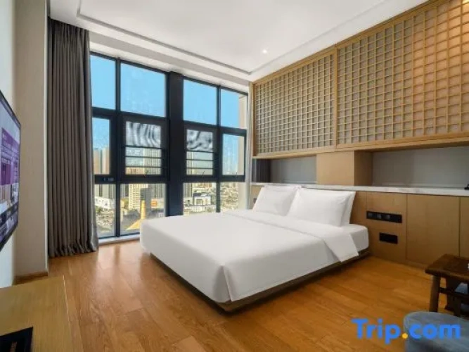 Standard Double room with city view