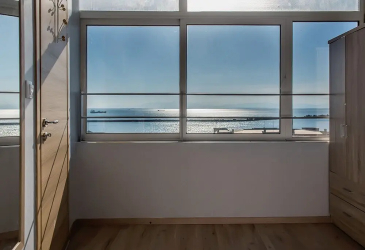 #Halu! - Spacious Home with Sea View