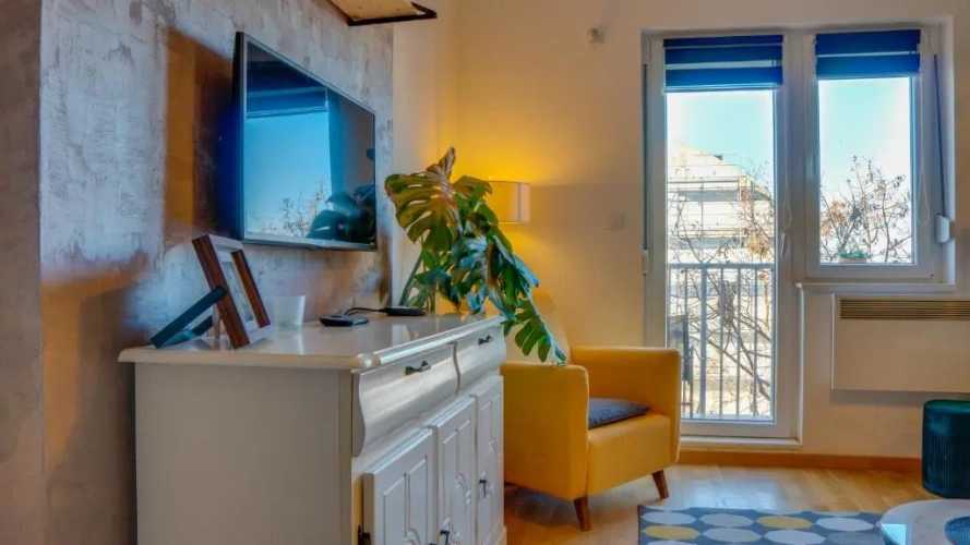 2 Bedrooms Apartment