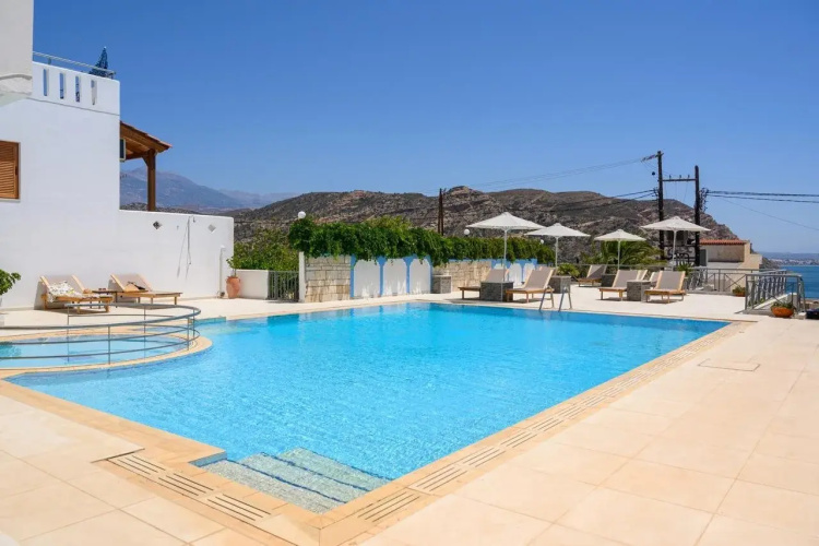 Adonis Hotel