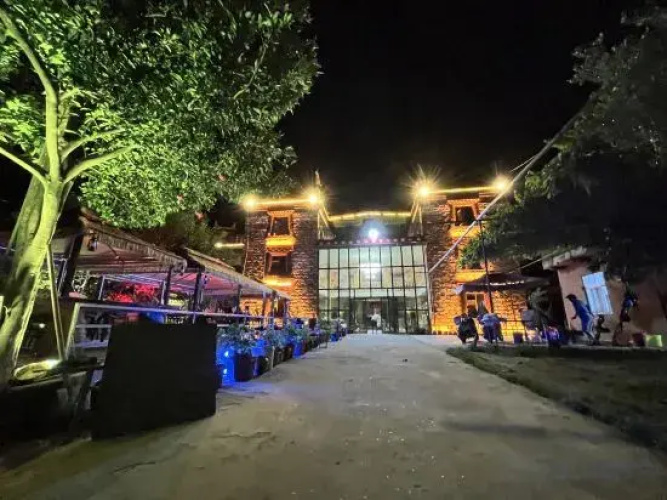 Danba Countryside Mountain Resort