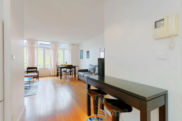 Parc Monceau - Courcelles Apartment - Featured