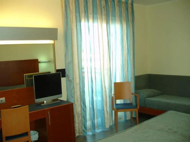 Standard Triple room with balcony