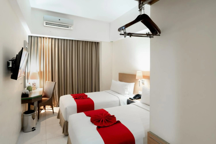 Atrium Premiere Hotel