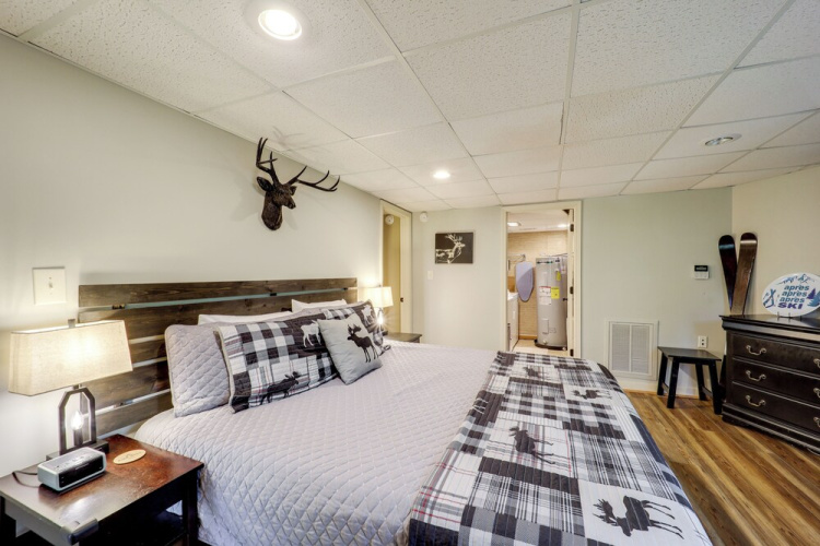 2 Decks, Mountain View: Beech Mountain Cabin!