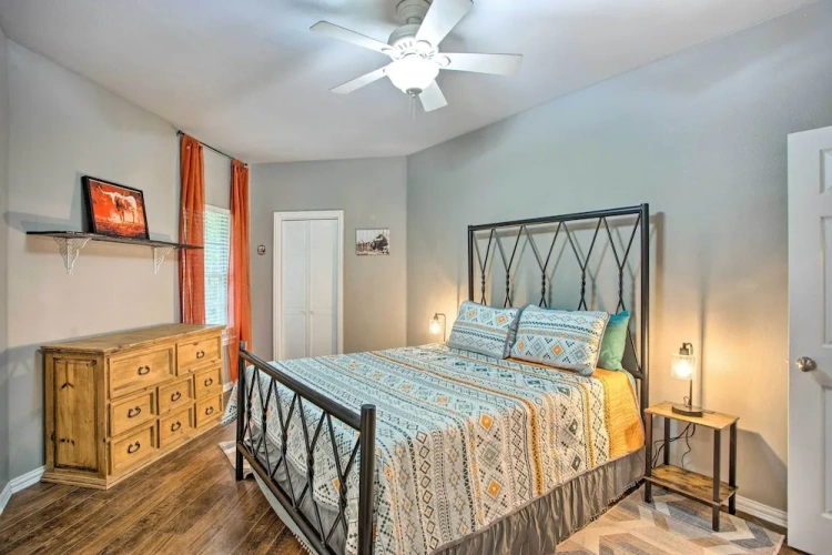 3 Bedrooms Cottage