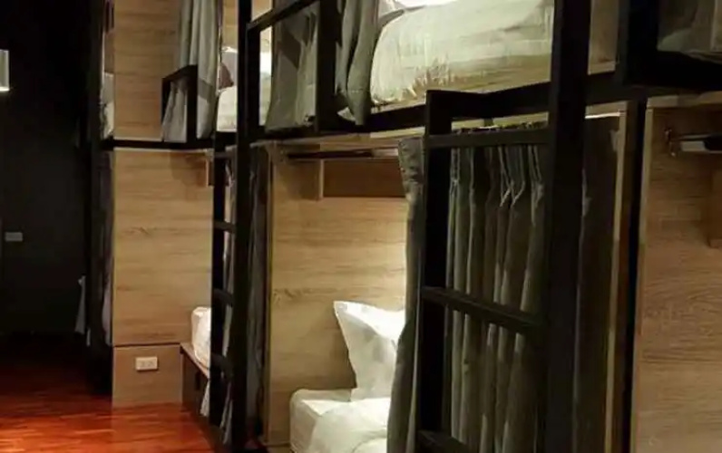 To Bed Poshtel