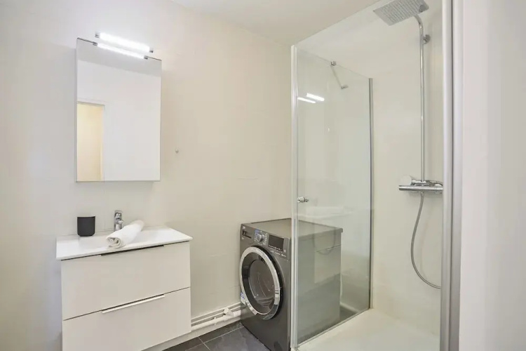 2 Bedroom Flat Centre de Paris - Eiffel Tower View