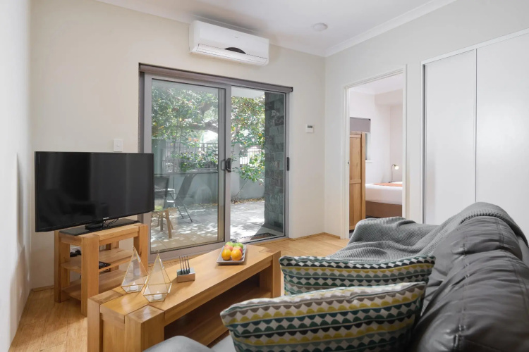 Airport Apartments by Vetroblu