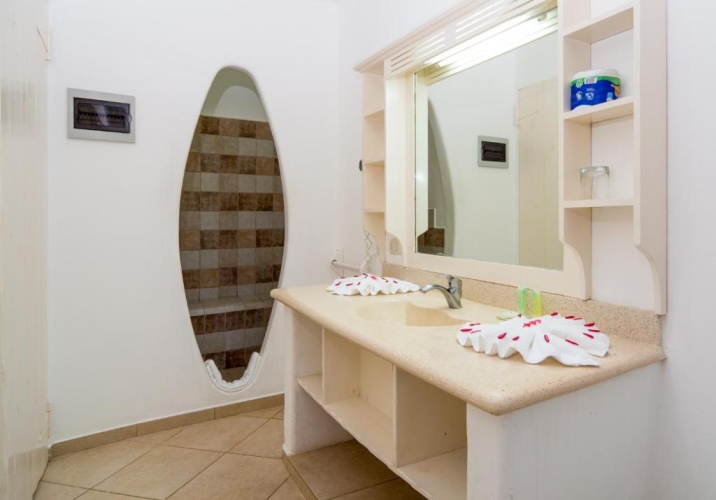 1 Bedroom Apartment with balcony and with view