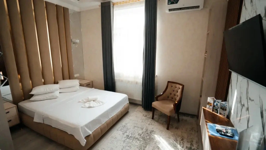 Double Suite