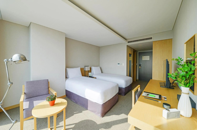 Harbor Park Hotel