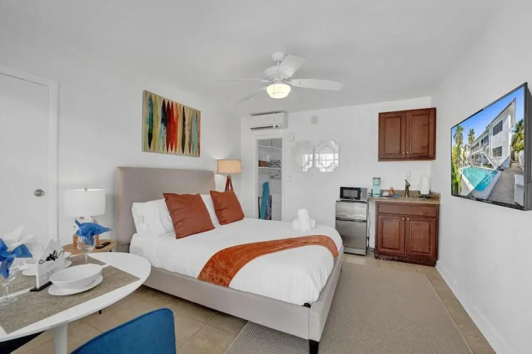 Desoto 2 Bedrooms First Floor