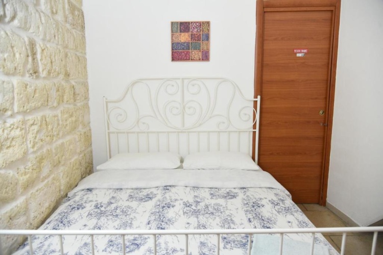 Economy Double Basement room